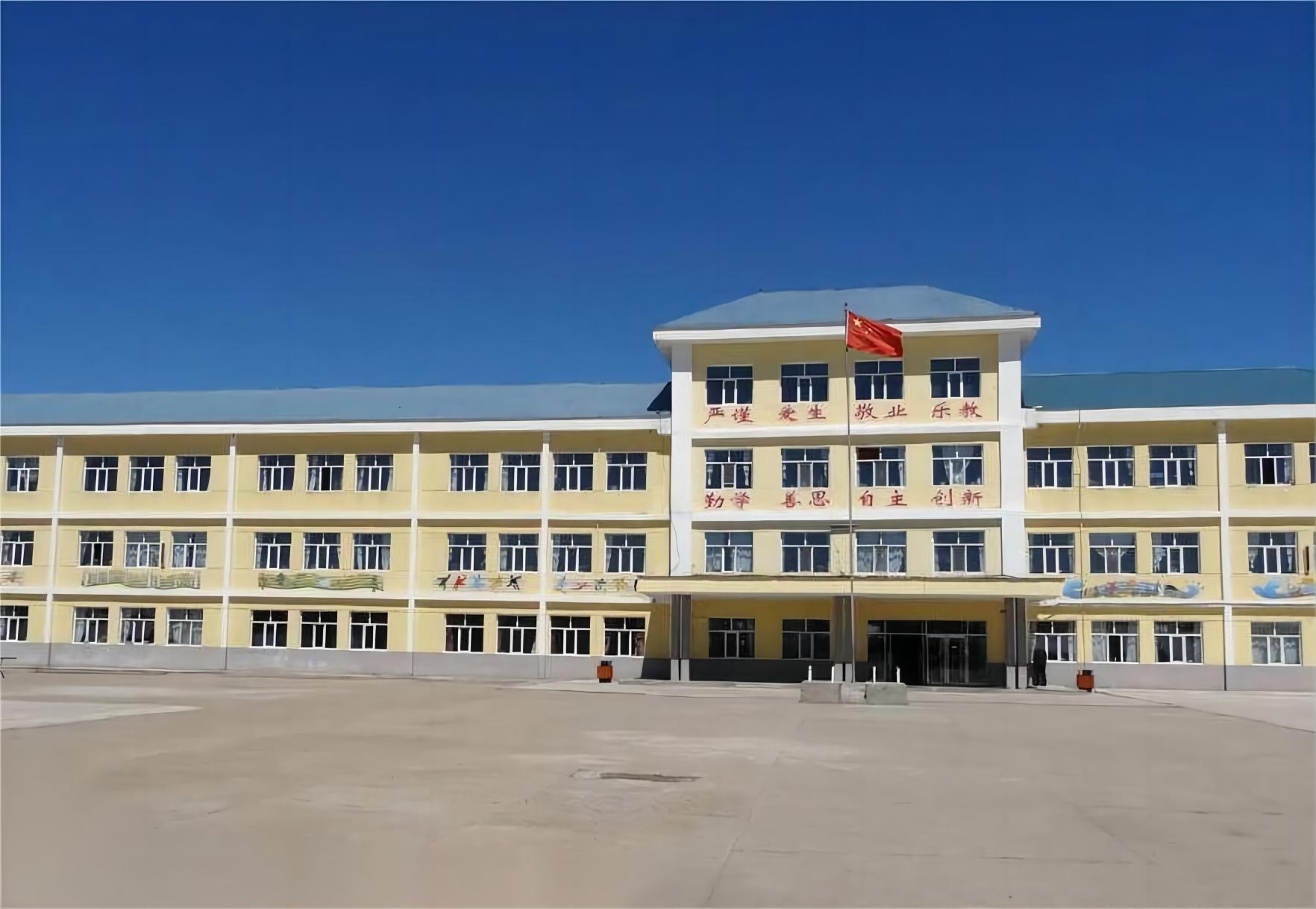 额尔古纳市上库力小学