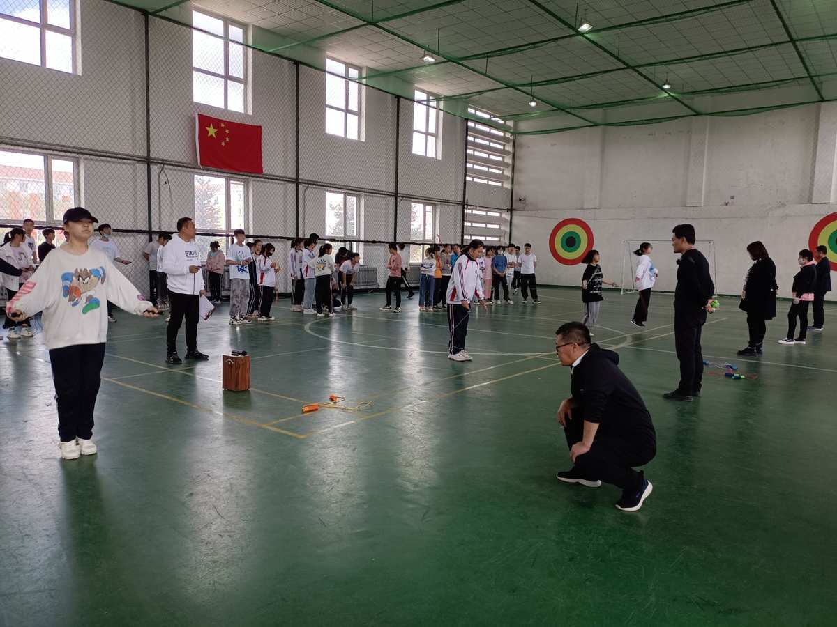 根河市第一中学