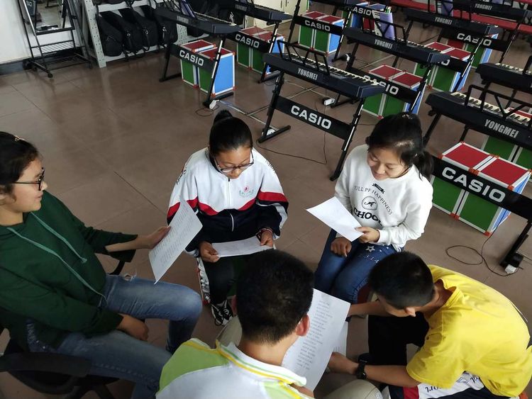 阿木古郎第二中学