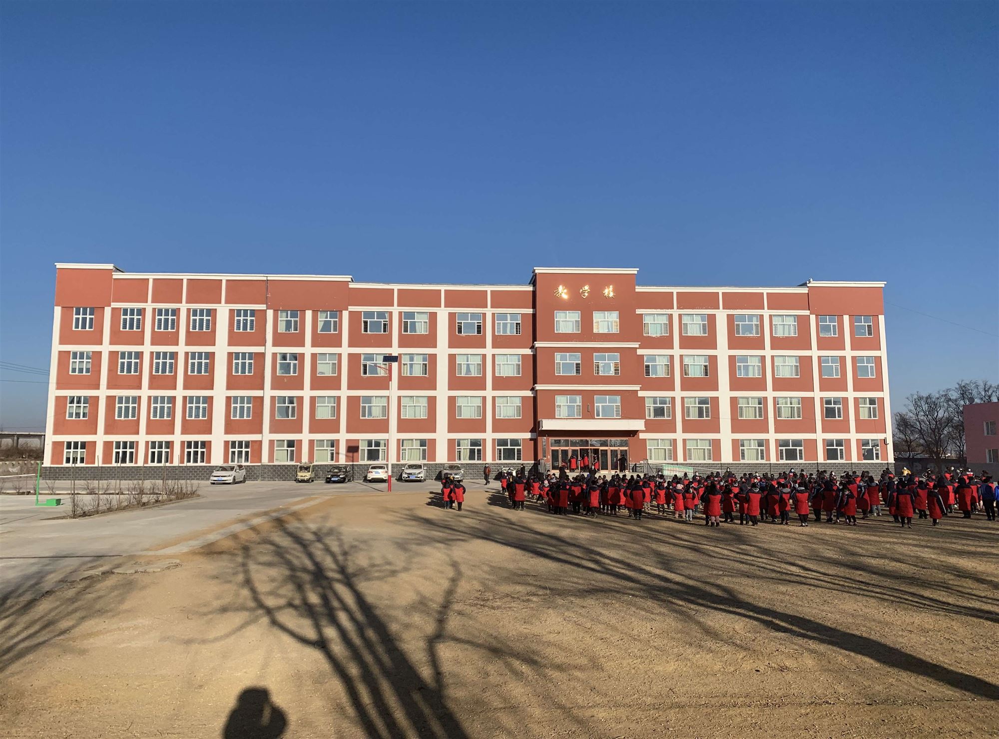 阿荣旗兴安学校