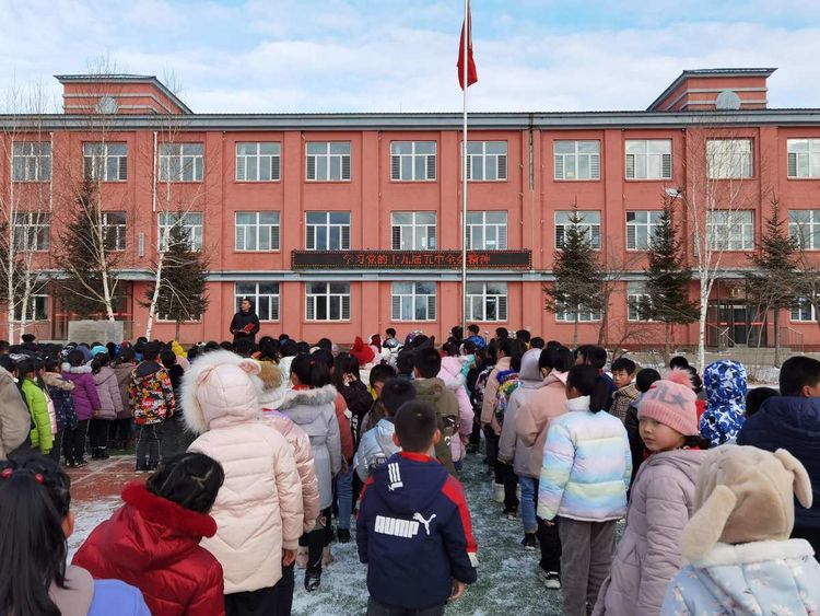 卧牛河镇明德小学